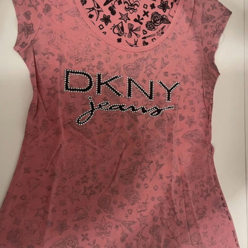 DKNY T-shirt like new, size S-M, black and pink