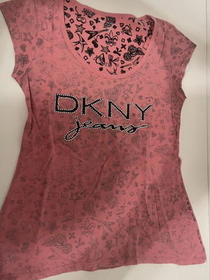 DKNY T-shirt like new, size S-M, black and pink