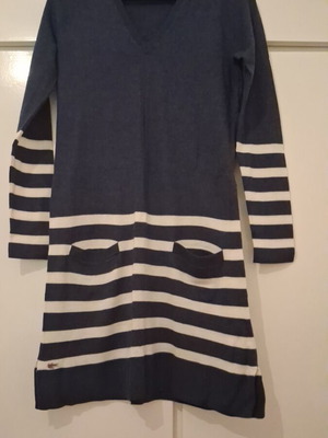Lacoste wool dress size 38, blue and white