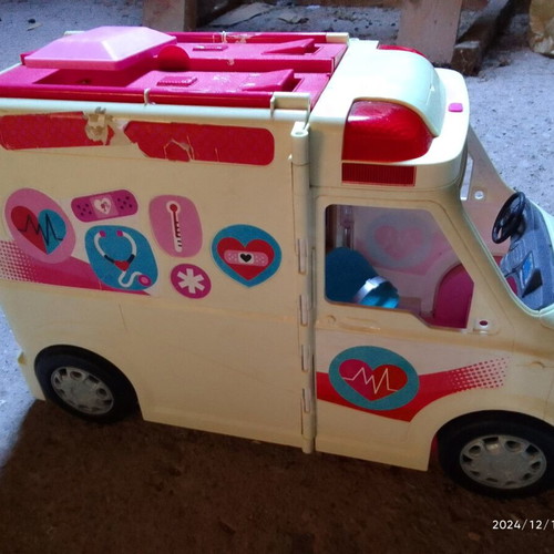 Barbie ambulance used with siren sound