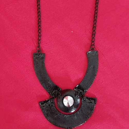 Statement necklace like new, black stainless steel with clear stones by Toi&Moi