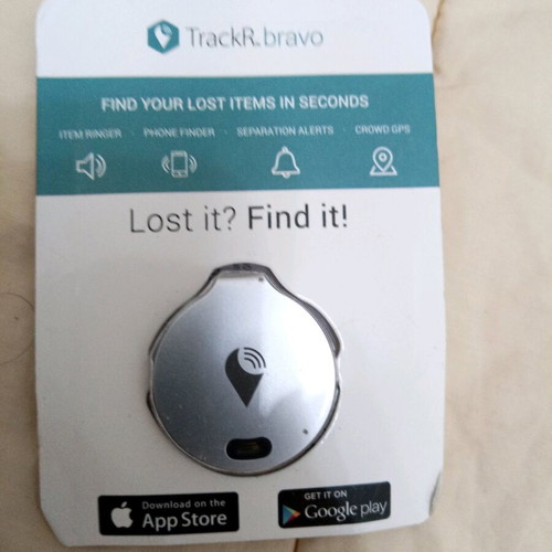 TrackR bravo Bluetooth tracker like new, 2 pieces available