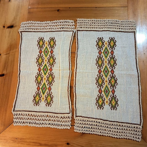 Vintage small embroidered and hand-knitted doilies, new, set of 2