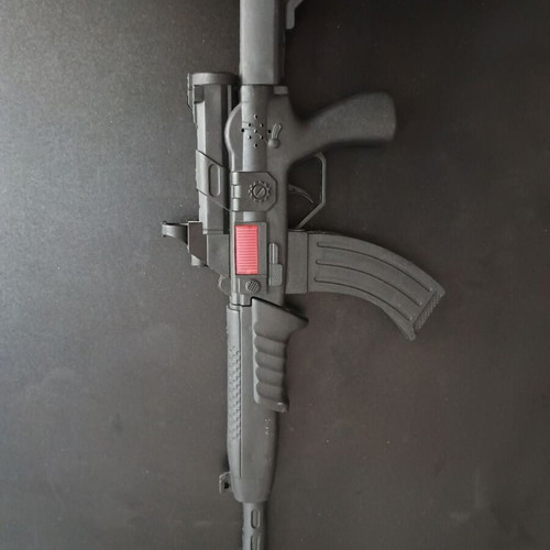 Plastic toy guns used, 2 pieces with accessory