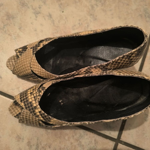 Pumps leopard print used, beige and black, size 37, cross front design