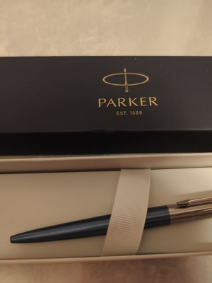 Parker pen like new