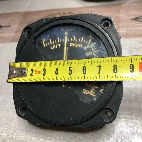 Aircraft attitude indicator used, technical horizon