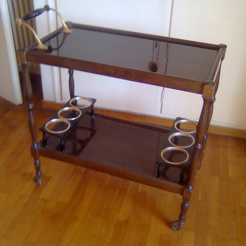 Bar cart like new with wheels