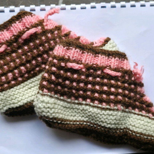 Handmade wool socks new, size 35-36, brown and pink