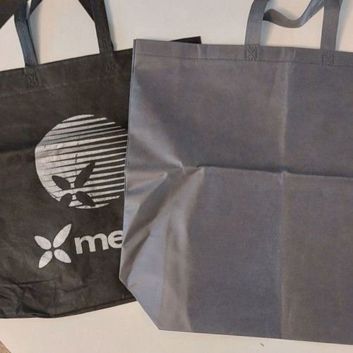 Set of 10 fabric tote bags like new, assorted colors and sizes
