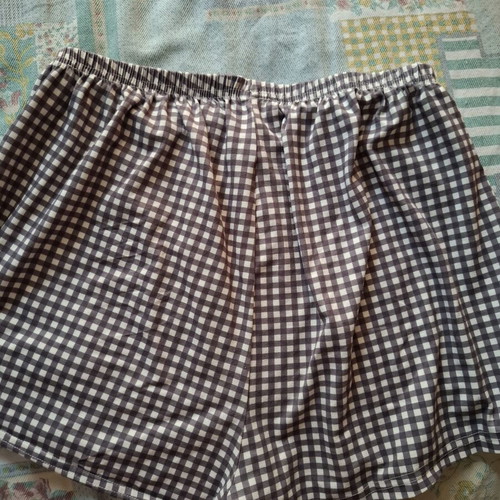 Plaid pajama shorts with bow, almost like new, gray, size L