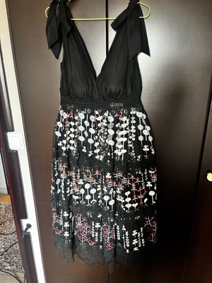 True Decadence black dress like new, size S