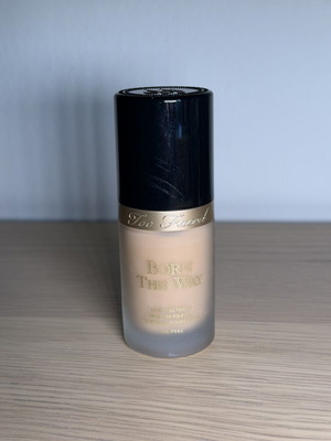 Too Faced Born This Way Foundation Light Beige σαν καινούργιο