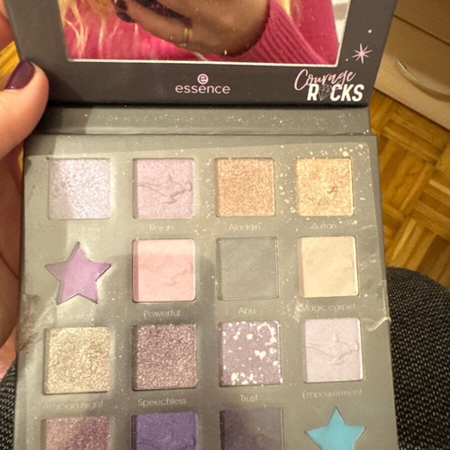 Essence Jasmine eyeshadow palette 16 shades like new