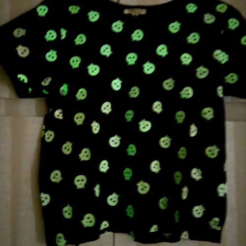 Glow in the Dark Skull T-Shirt 100% Cotton Size M Like New