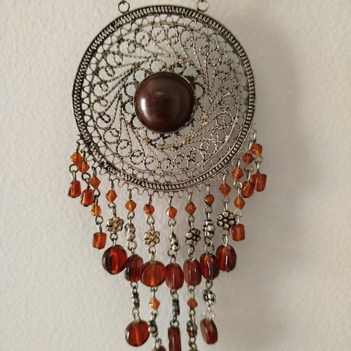 Vintage necklace brown color like new