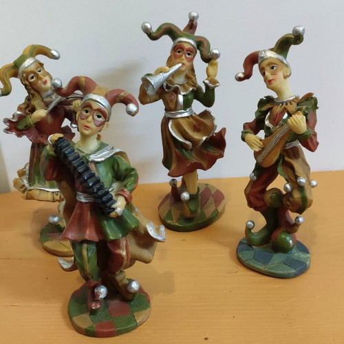 Musical figures handmade rare set of 4 polyresin like new