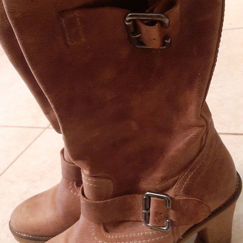 Leather boots brown tan size 39 like new