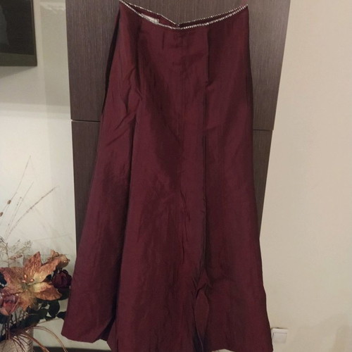 Taft set GRAMA new, size M, satin silk burgundy color