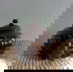 Английски чайник от керамика като ново, кафяв