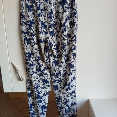 Floral jogger pants like new, size S, blue and white