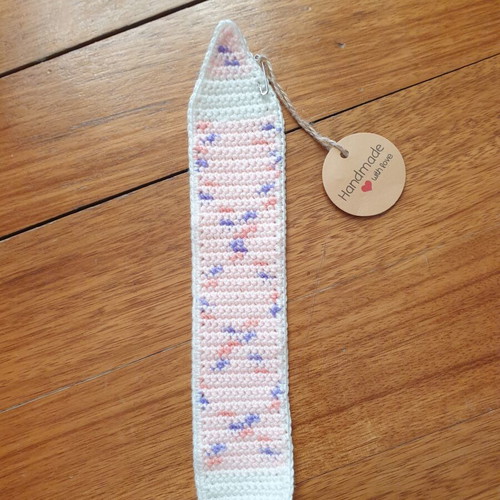 Bookmark pencil pink ombre handmade, new, bamboo and cotton yarn