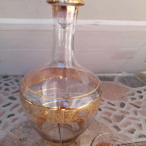 Carafe with Stopper and 2 Glasses collectible, like new, crystal with gold details