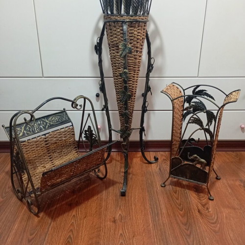 Ferforje decoration set used with copper details and natural woven straw