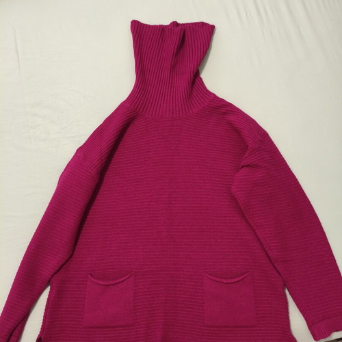 Oversized knitted turtleneck sweater with pockets H&L magenta like new, size M/L