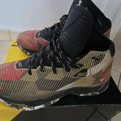 UA Curry 2.5 basketball shoes like new, size 45