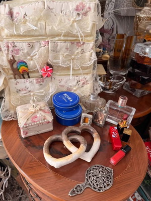 Vintage small boudoir items set