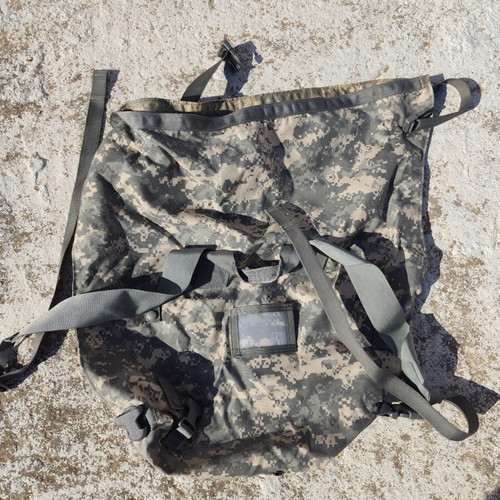 US Army Roll Top Kit Bag UCP camo, like new