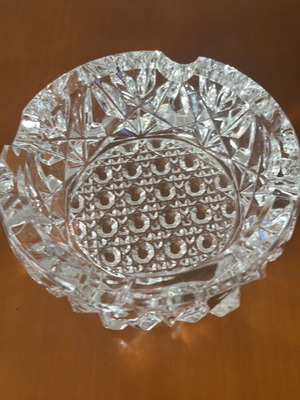 Crystal ashtray like new diameter 0.13