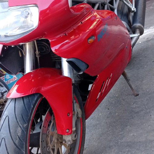 Ducati 750ss 2002 used with freshly painted tank