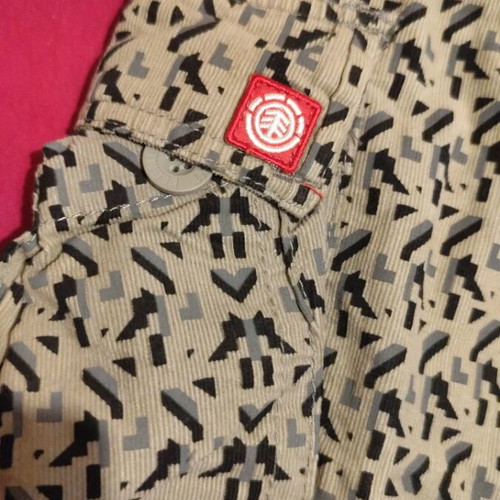 Element cargo bermuda shorts new, size 34, corduroy with pockets