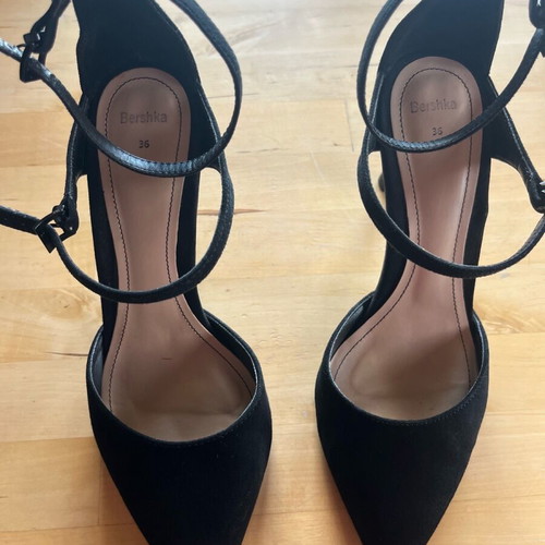 Bershka black heels used, size 36