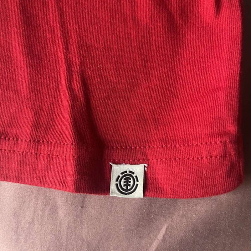 Tshirt Element size M like new, red