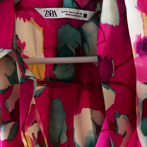 Floral dress Zara like new with belt, pink multicolor