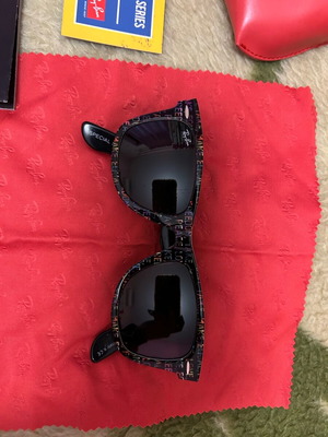 Rayban Wayfarer sunglasses like new, multicolor acetate frame