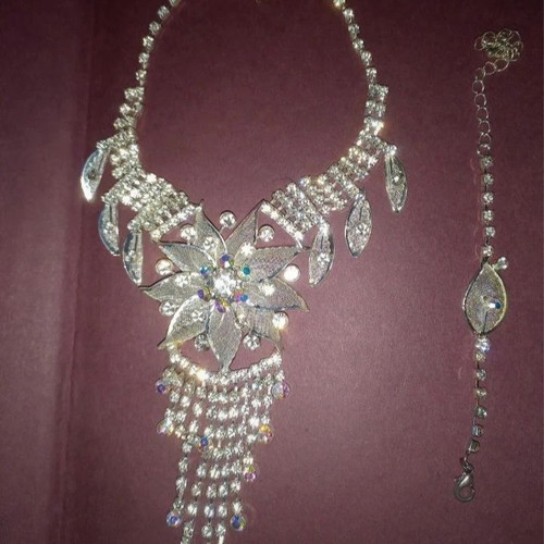 Flower necklace and bracelet set silver faux bijou new