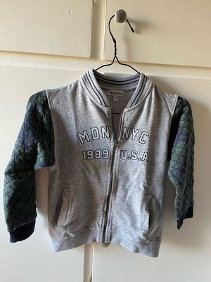 Mandarino sweatshirt for boy 6 years used, grey and green