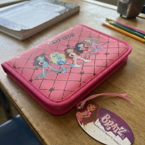 Bratz vintage collectible pencil case 2000s with Lyra stationery