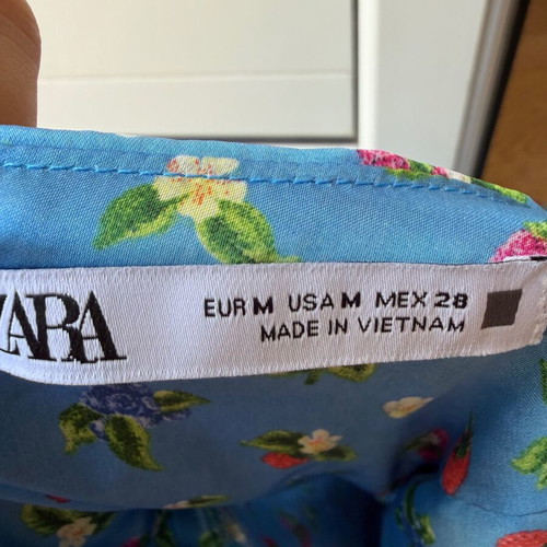 Zara dress size medium like new, blue floral