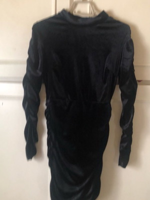 Mini velvet dress black like new, size M