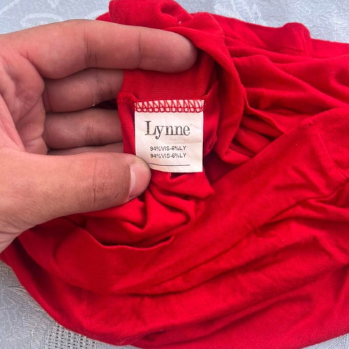 Lynne women's top red like new, one size