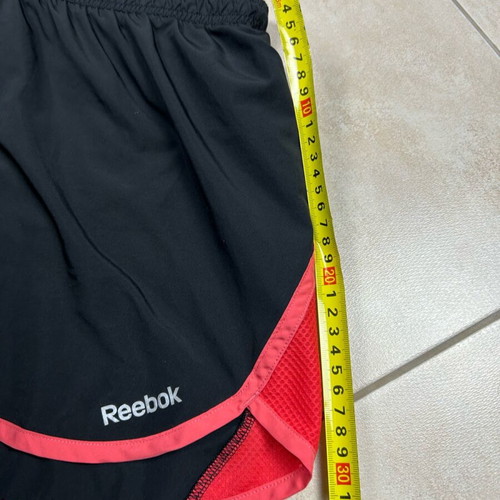 Reebok women's running shorts black/red size M like new, lightweight fitness