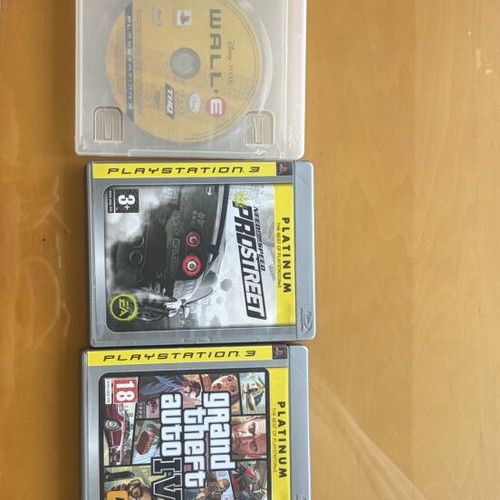 PlayStation 3 games used including Uncharted 2, GTA IV, GTA V, Wall-E