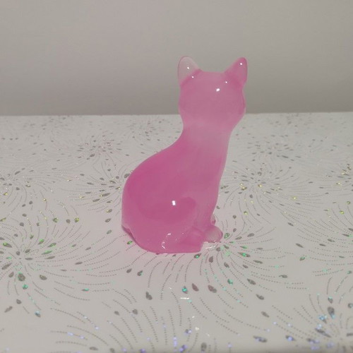 Handmade pink cat decoration made of liquid glass new