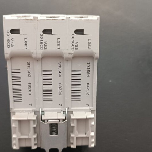 Hager Automatic Circuit Breaker 16A Triple Pole AC MCN316 like new