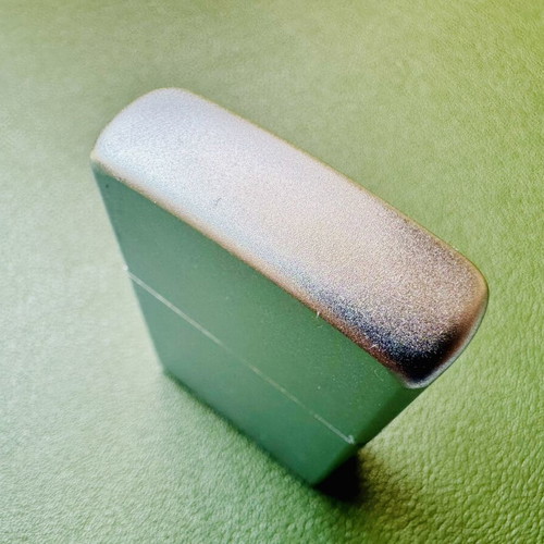 Zippo Street Chrome lighter, 2000 USA